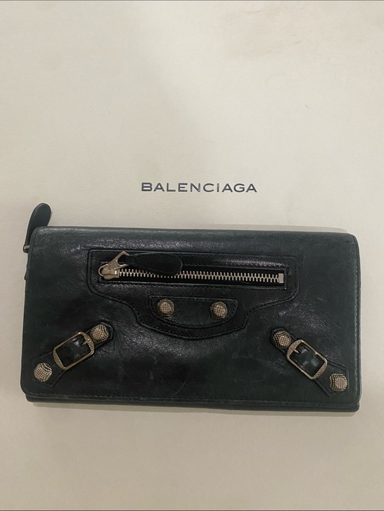 Balenciaga Handbags - Balenciaga
Black Silver Hardware Bifold
Wallet